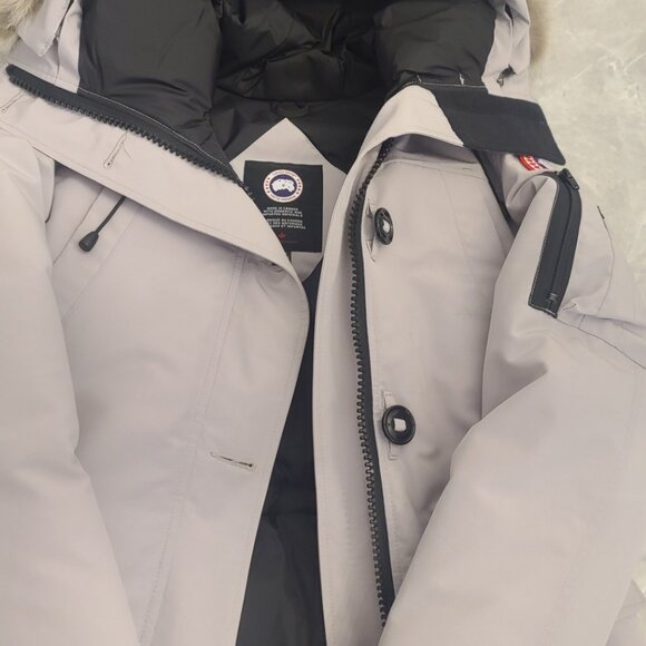 Canada Goose Shelf quality Ladies Winter Jacket - Picture 2 of 2